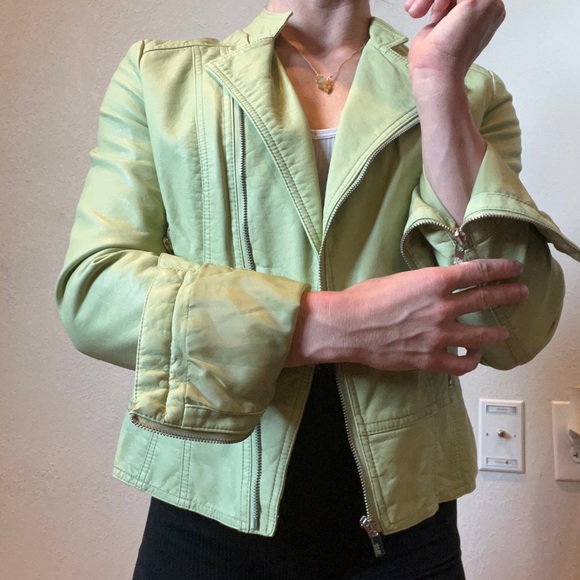 Leather jackets - Picture 1 of 7